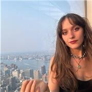 Diplomata al liceo classico e vincitrice di certamina offre ripetizioni di latino